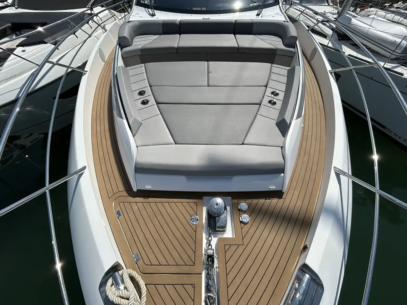 Sunseeker 65 Sport Yacht usado à venda