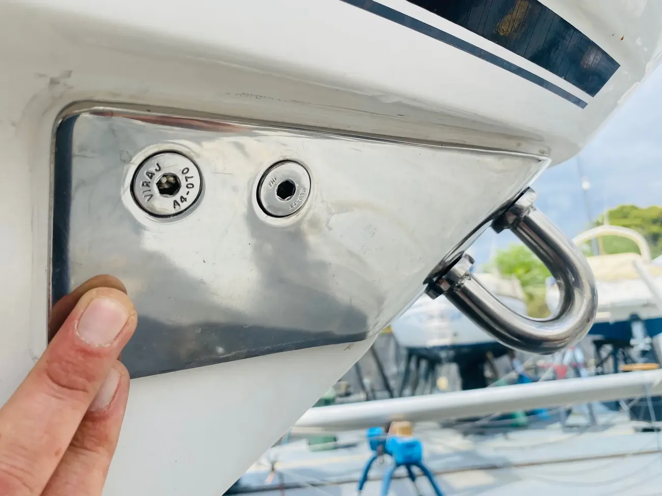Boston Whaler 220 Outrage usata in vendita