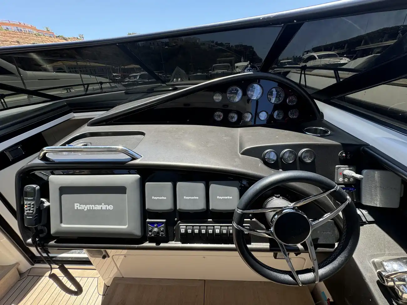 Sunseeker Superhawk 43 usado à venda