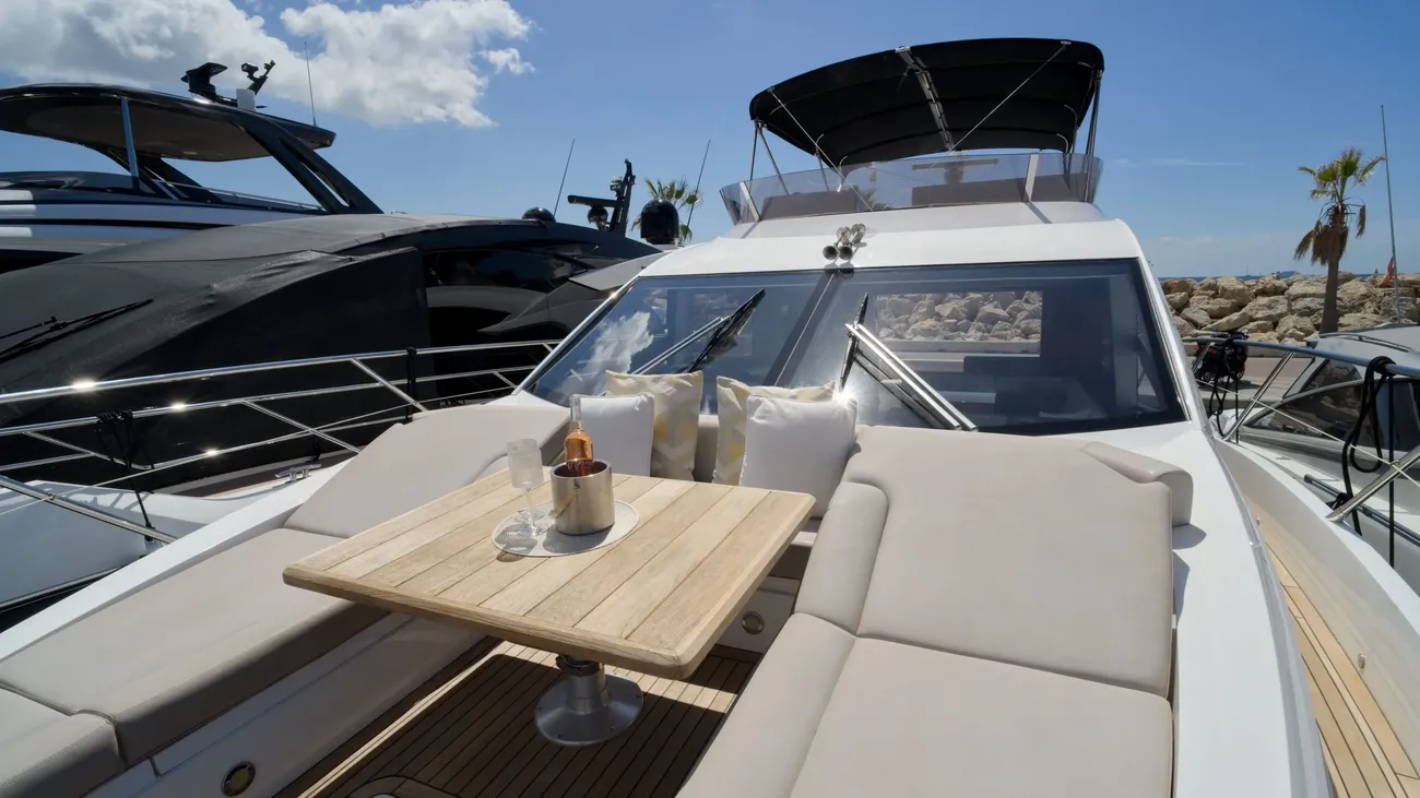 Sunseeker Manhattan 52 usado à venda