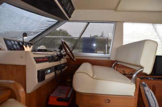 Princess 35 Flybridge preowned for sale