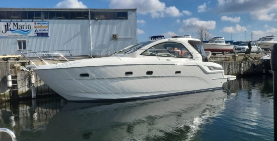 Bavaria Yachts 38 Sport Ht usado à venda