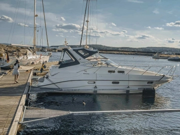 Sealine S34 usado à venda