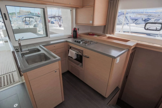 Lagoon 450 F usata in vendita