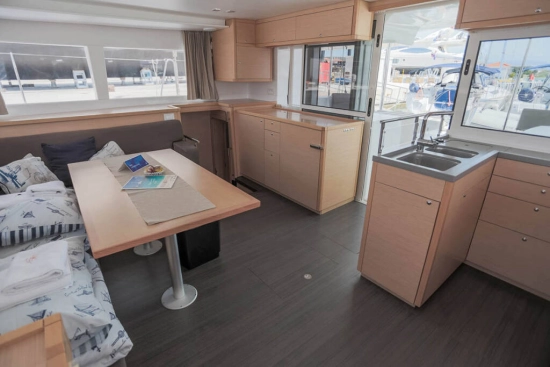 Lagoon 450 F usata in vendita