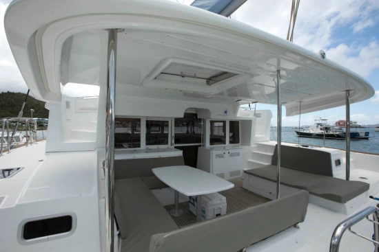 Lagoon 450 F usata in vendita