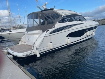Princess V50 Deck Saloon usado à venda