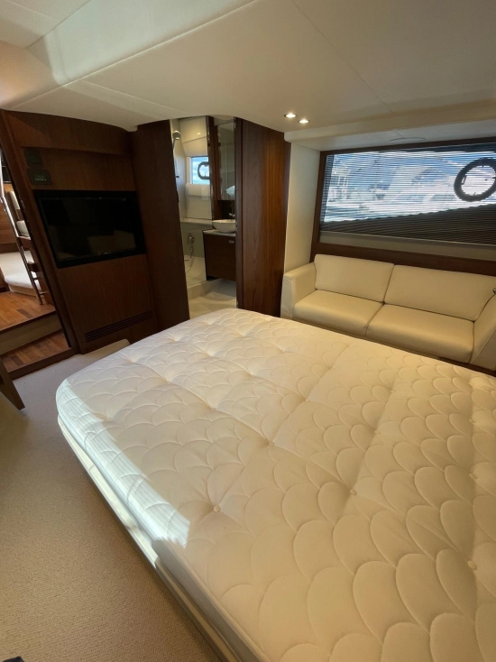 Princess V50 Deck Saloon usado à venda