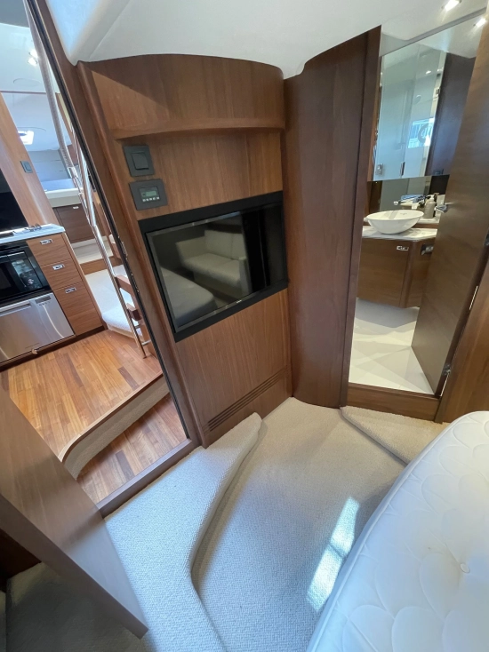 Princess V50 Deck Saloon usado à venda
