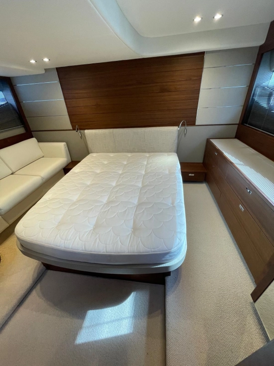 Princess V50 Deck Saloon usado à venda