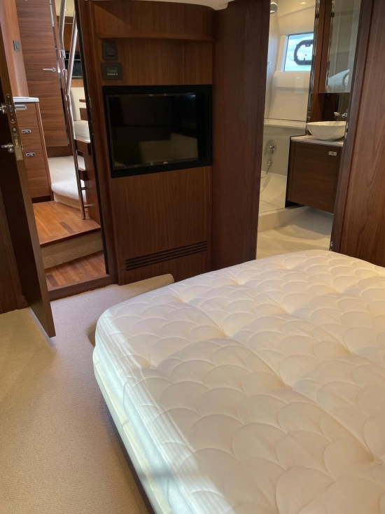 Princess V50 Deck Saloon usado à venda