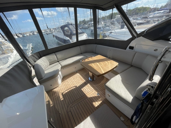 Princess V50 Deck Saloon usado à venda