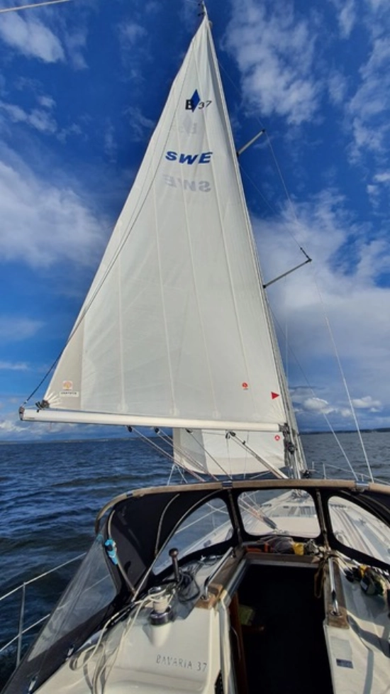 Bavaria Yachts 37 C usado à venda