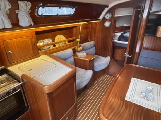 Bavaria Yachts 37 C usado à venda