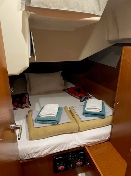 Beneteau Oceanis 41.1 usado à venda