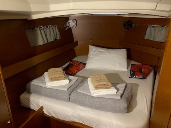 Beneteau Oceanis 41.1 usado à venda