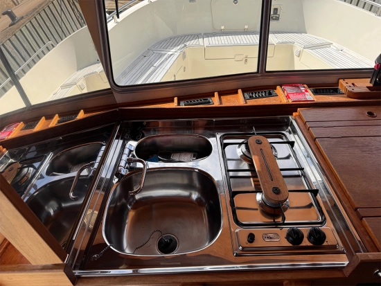 Custom 33 usata in vendita