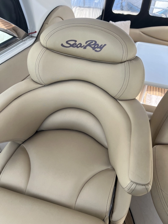 Sea Ray Sundancer 410 usata in vendita