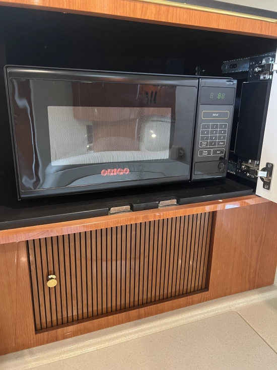 Sea Ray Sundancer 410 usata in vendita