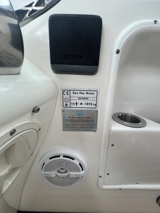 Sea Ray Sundancer 410 usata in vendita
