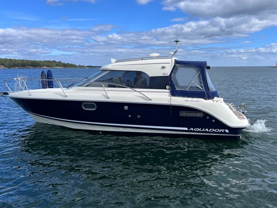Aquador 23 HT usado à venda