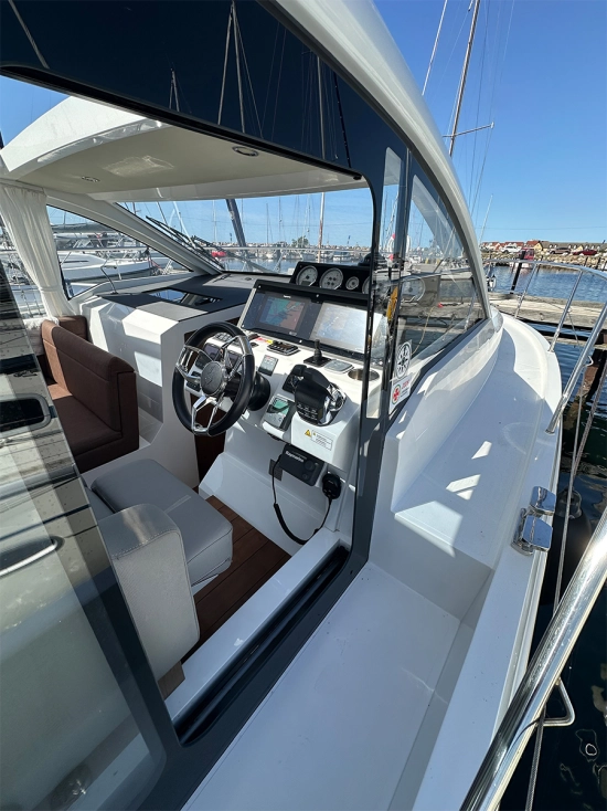 Sealine C330 de segunda mano en venta