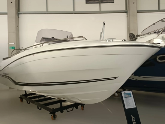 Jeanneau Cap Camarat 7.5 CC S3 nuevo en venta