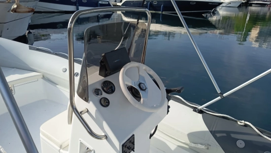 GOLDEN SHIP AURA 520 usata in vendita