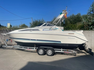 Rinker Fiesta VEE 260 usata in vendita