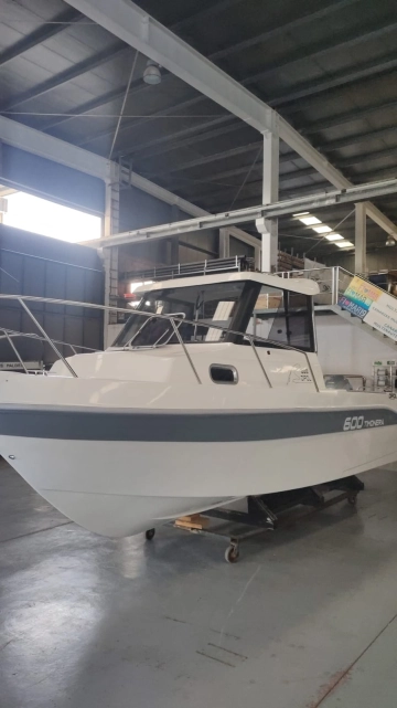 Dipol Glass 600 timonera de segunda mano en venta