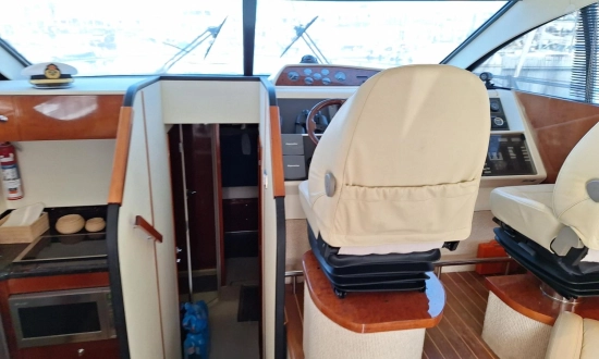 Fairline PHANTOM 46 usata in vendita