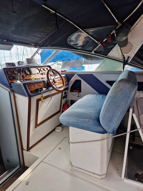 Sea Ray Sundancer 300 usata in vendita