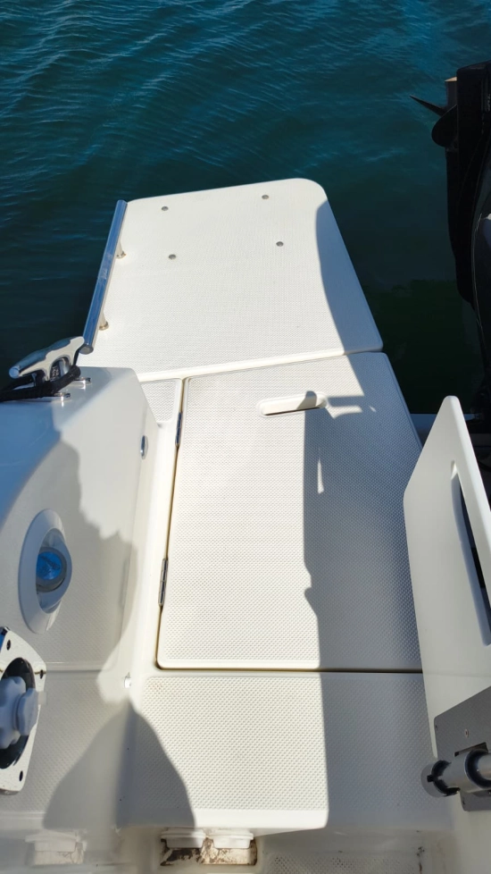 Quicksilver Sundeck Activ 875 usata in vendita