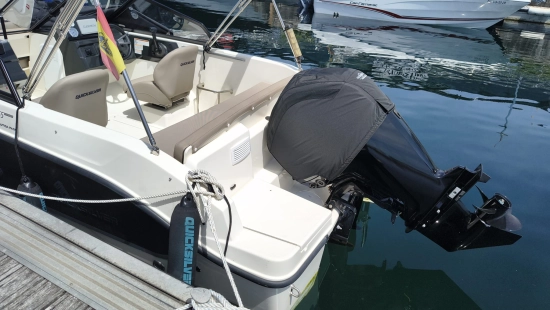Quicksilver 555 BOW RAIDER de segunda mano en venta