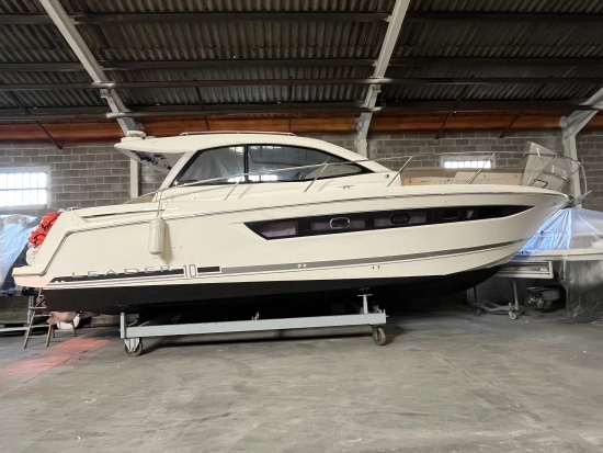 Jeanneau Leader 10 preowned for sale