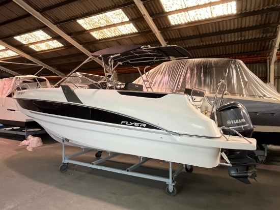 Beneteau Flyer 8.8 Sundeck preowned for sale