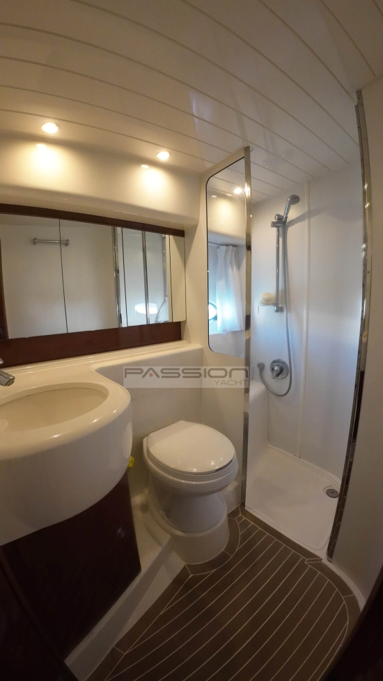Princess V46 HT usado à venda