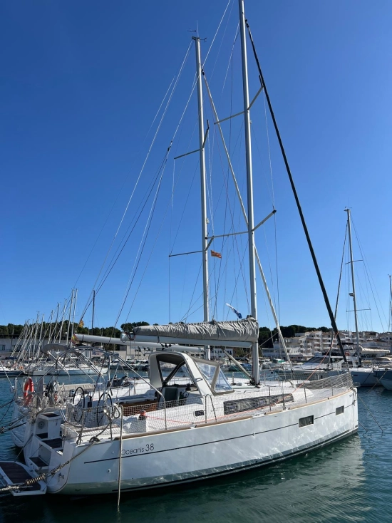 Beneteau Oceanis 38 usata in vendita