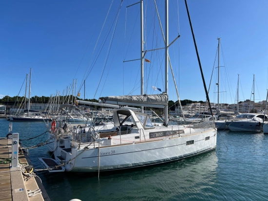 Beneteau Oceanis 38 usata in vendita