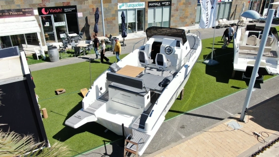 Mareti Boats 900 CRUISER + 2 x SUZUKI 200HP nuevo en venta