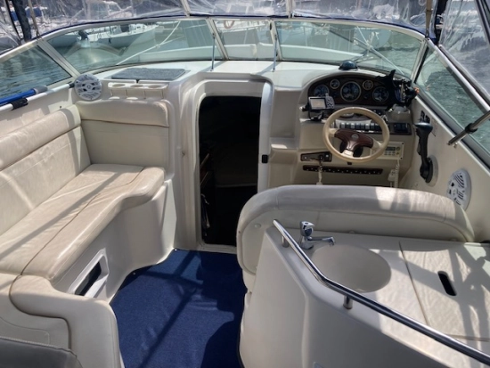 Rinker 270 FIESTA VEE preowned for sale