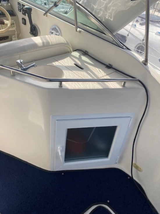 Rinker 270 FIESTA VEE preowned for sale