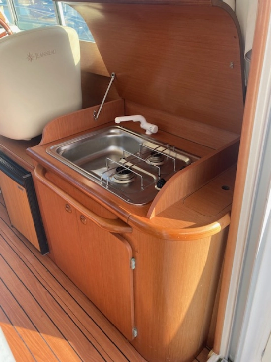 Jeanneau MERRY FISHER 805 d’occasion à vendre