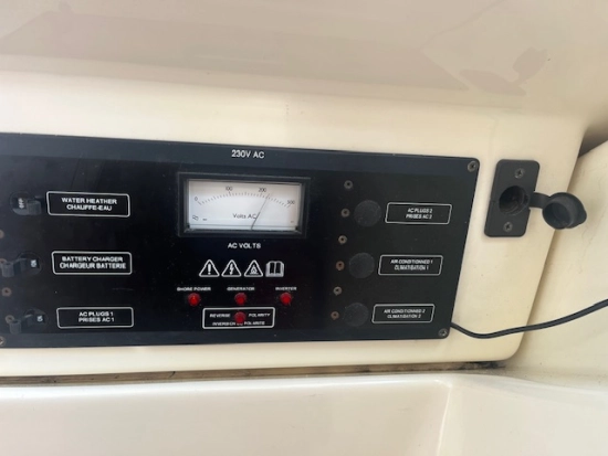 Jeanneau Prestige 32 usado à venda