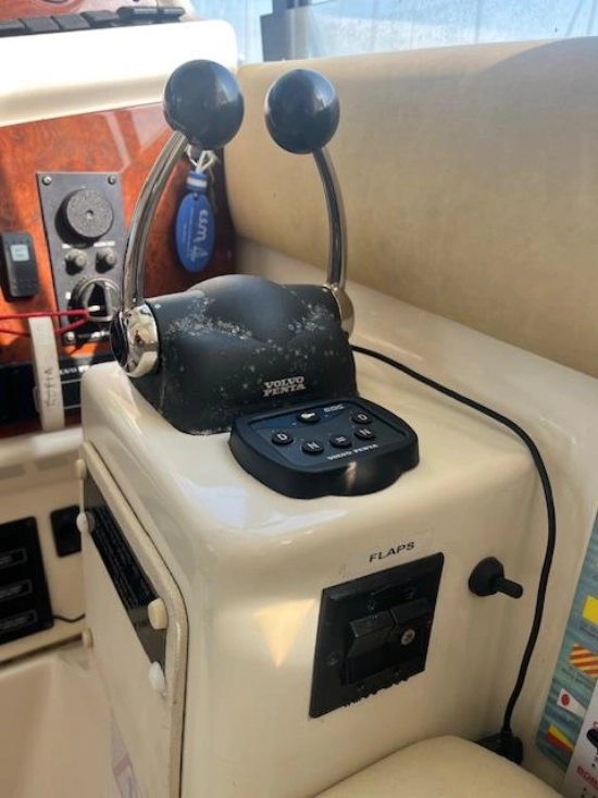 Jeanneau Prestige 32 usado à venda