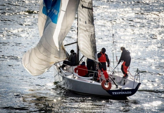 Farr Yacht Design Mumm 30 usado à venda