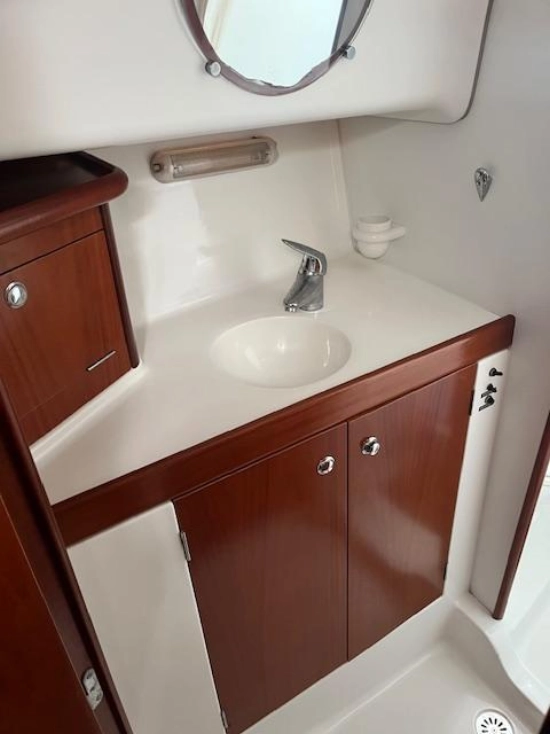 Beneteau Antares 10.80 de segunda mano en venta