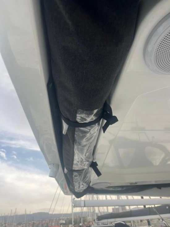 Beneteau Antares 11 Fly OB usata in vendita