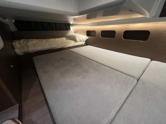 Beneteau Antares 11 Fly OB usata in vendita