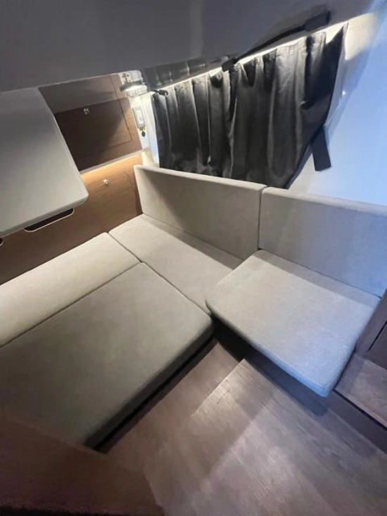 Beneteau Antares 11 Fly OB usata in vendita